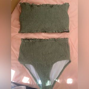 NEW- hunter green two piece